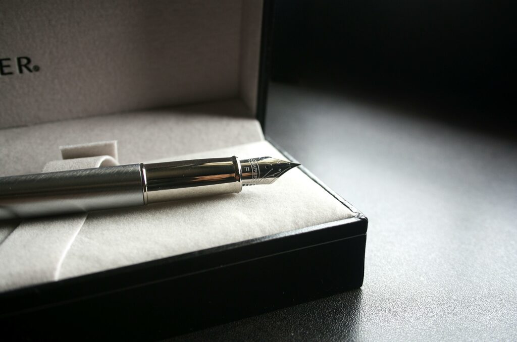 Close-up of a luxury fountain pen in a velvet-lined box, perfect for gifting.