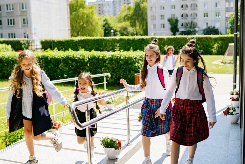 benefits of school uniforms for students