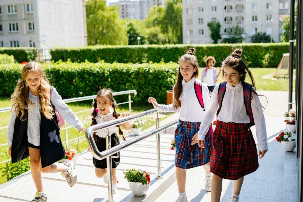 benefits of school uniforms for students